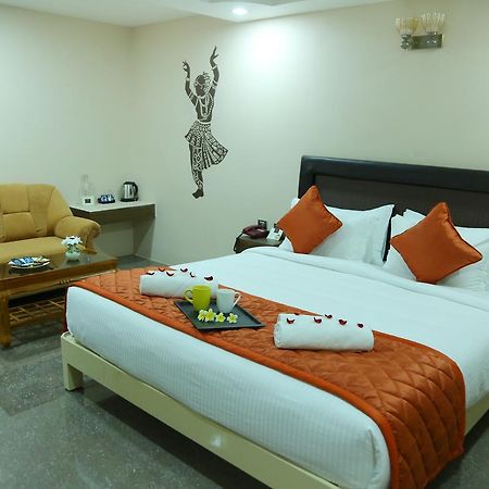 Athena Hotel Tiruvannāmalai Εξωτερικό φωτογραφία
