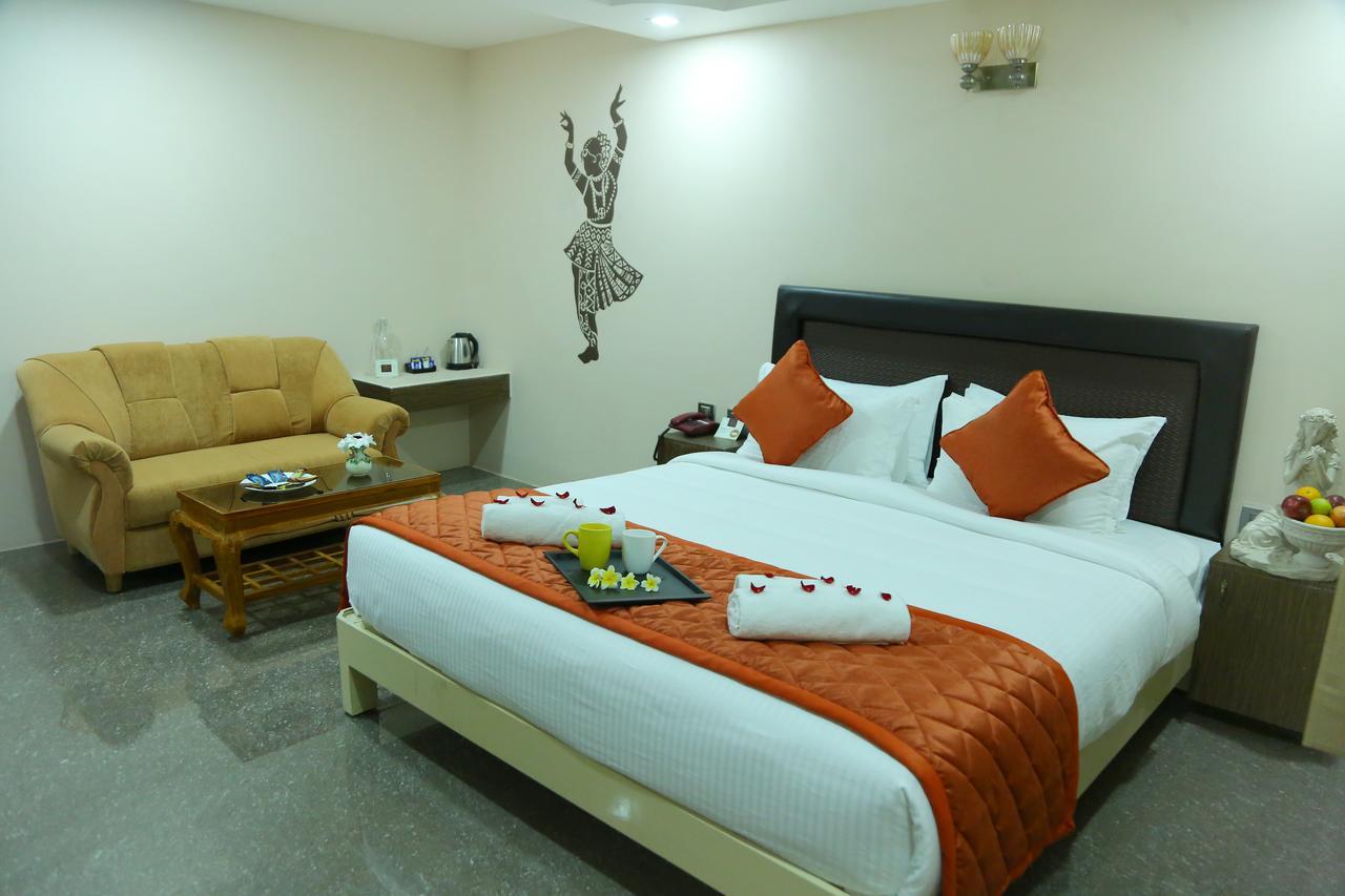 Athena Hotel Tiruvannāmalai Εξωτερικό φωτογραφία