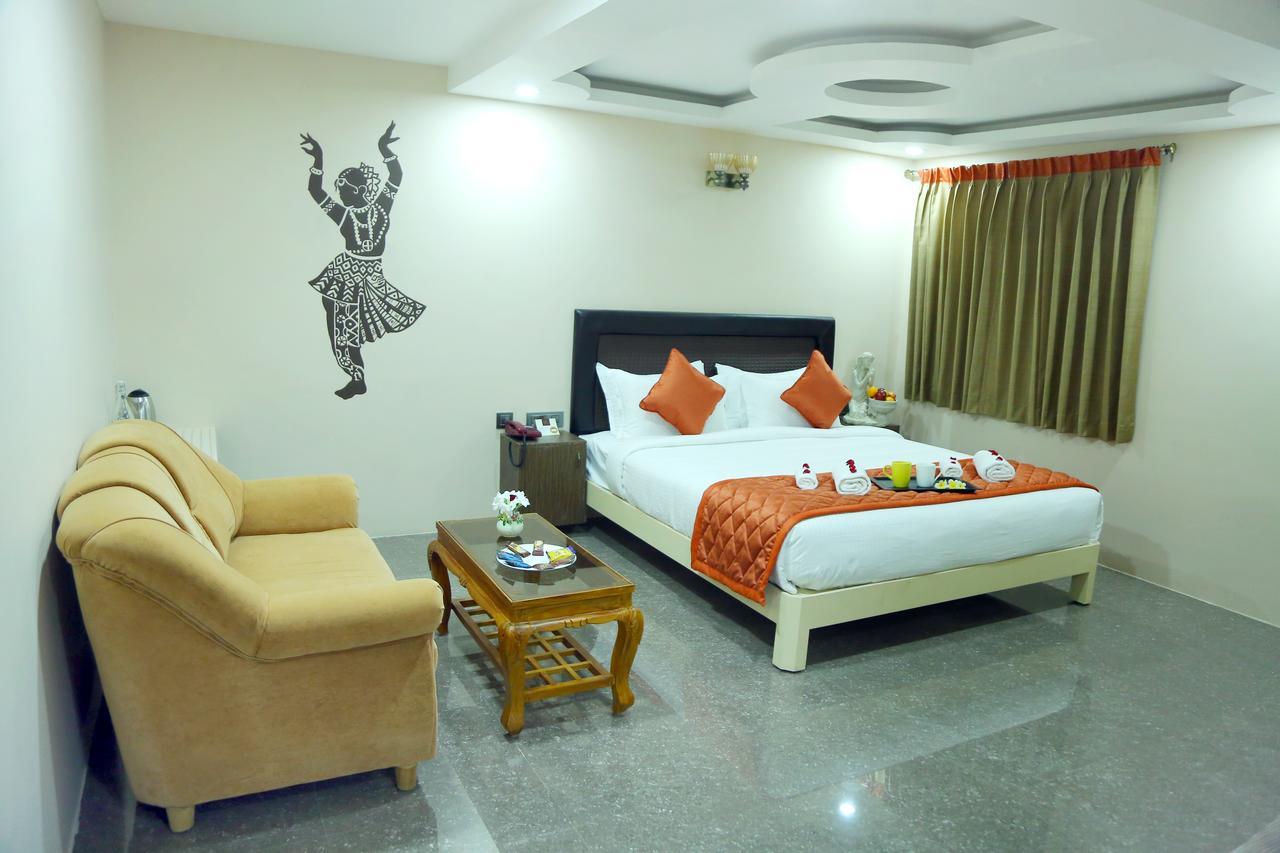 Athena Hotel Tiruvannāmalai Εξωτερικό φωτογραφία